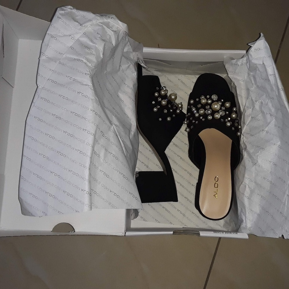 Aldo Pearl Kirabo Heels, Size 8 - Picture 2 of 3